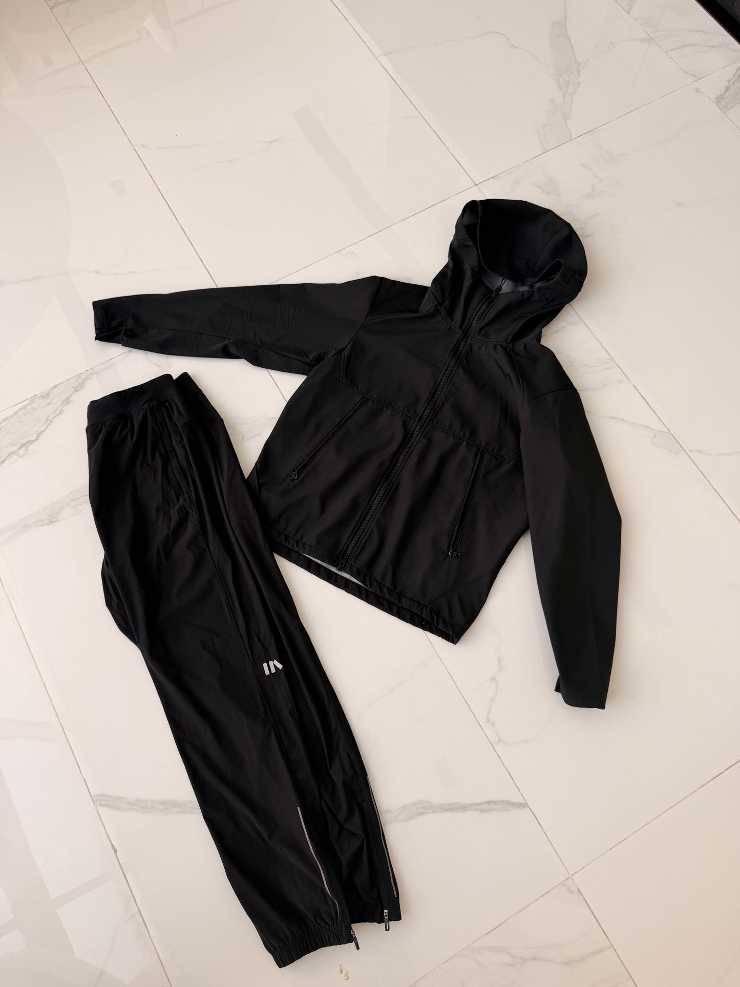Catur black tracksuit set